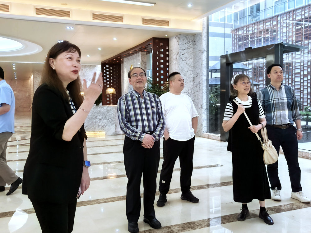 李桂源理事长一行赴深圳开展健康产业考察调研